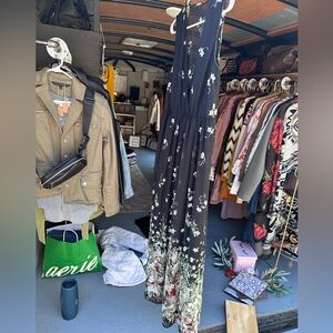 miss selfridges dress woman’s size 8- long floral black